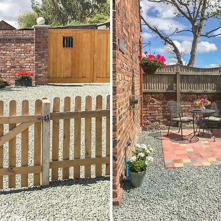 The Tractor Shed Villa Oswestry Exterior photo