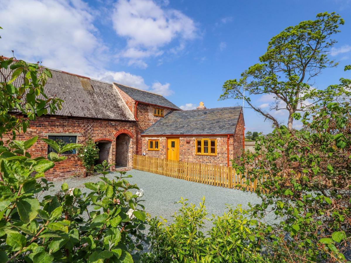 The Tractor Shed Villa Oswestry Exterior photo