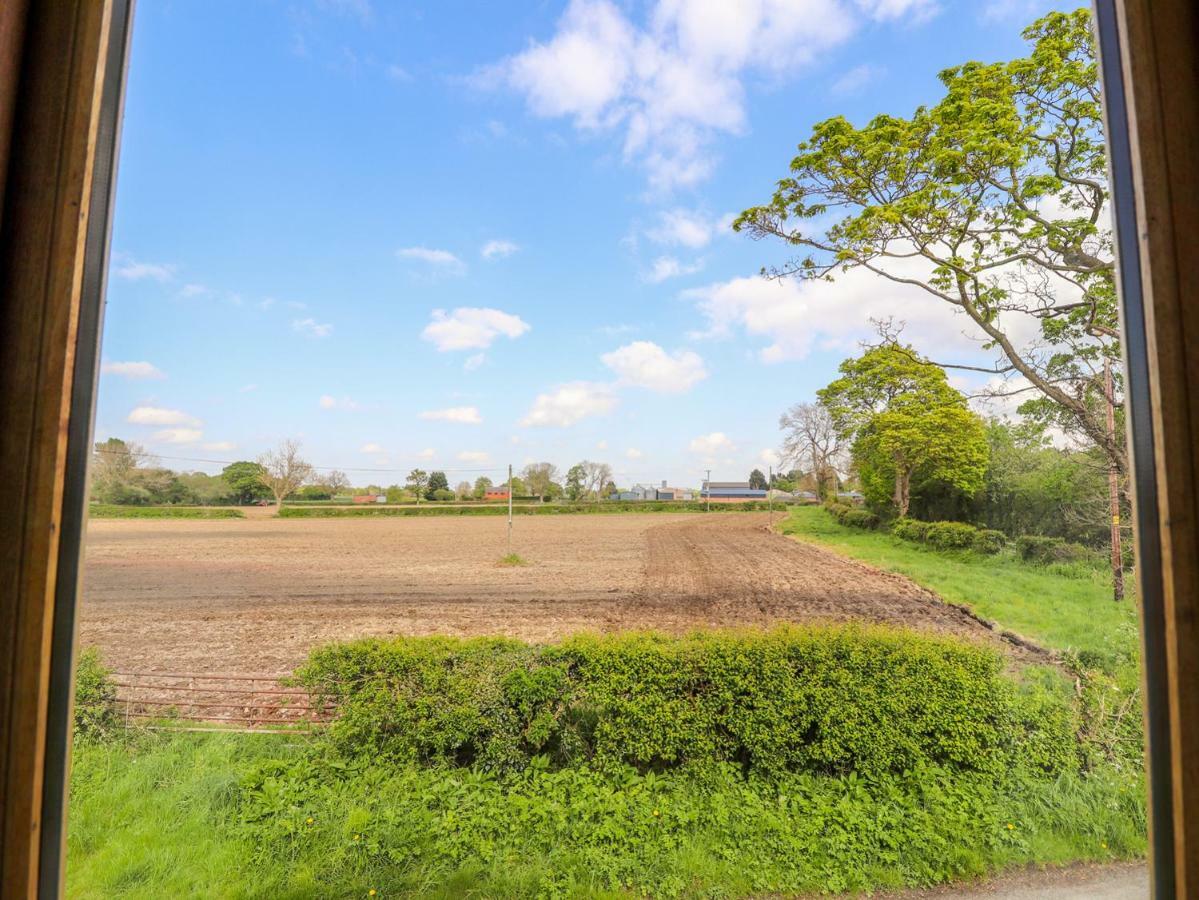 The Tractor Shed Villa Oswestry Exterior photo